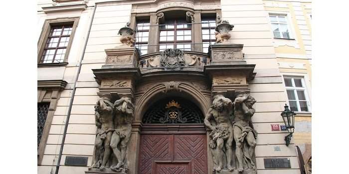 Visite du palais Clam-Gallas et l'église Saint Gilles