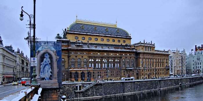 Narodni Divadlo