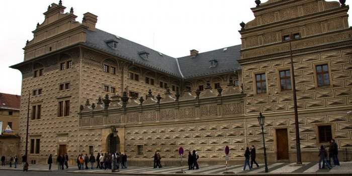 Palais Schwarzenberg et l'art appliqué du baroque
