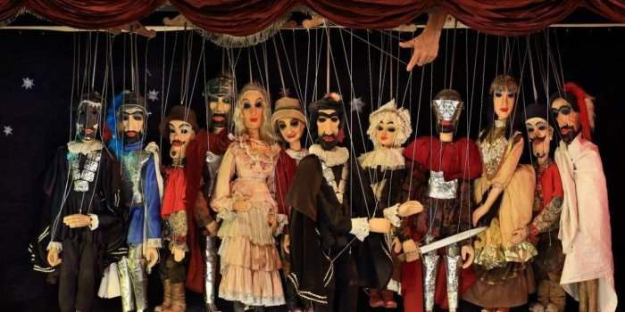 Visite du théâtre national des Marionnettes