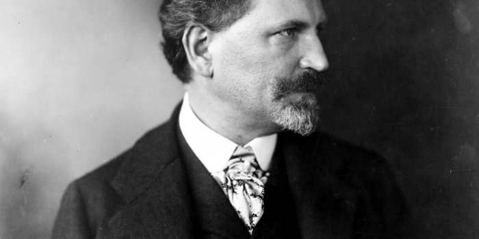 Cycle Alphons Mucha : 1/3 - Sa biographie