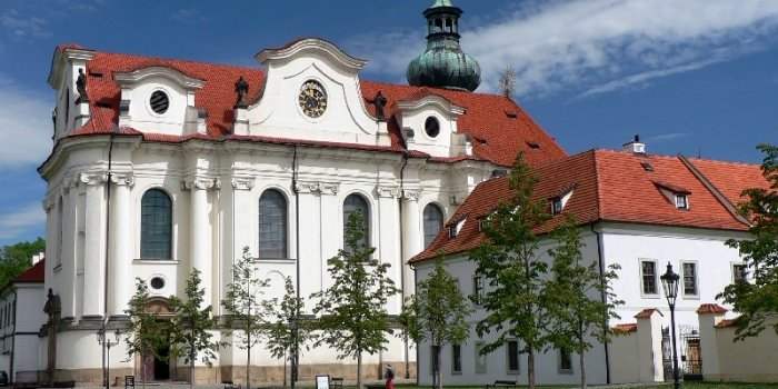 Monastère de Brevnov// ANNULEE