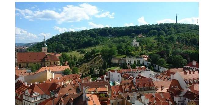 Visite de la colline de Petřín // ANNULEE